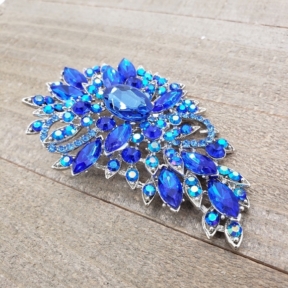 Vintage Brooch / Gleaming Blue Rhinestones / Mid-Century - Picture 3 of 7